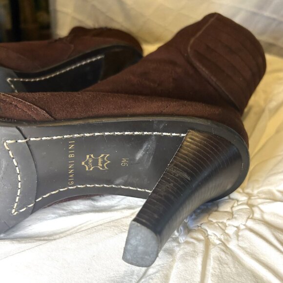 Giani Bernini Raisin Brown Boots Inner Zip Like New size 9.5 - Picture 10 of 11
